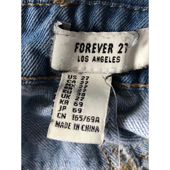 Forever 21 Women’s Light Wash Distressed Overalls Size 27 - Picture 4 of 6